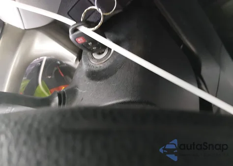 2015 Toyota Rav4 Le z USA, uszkodzony, nr VIN JTMBFREV4FD157712